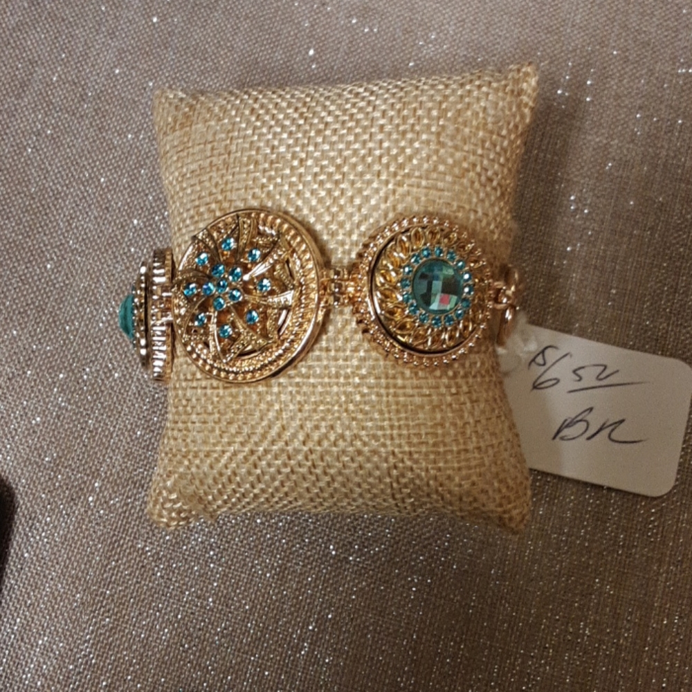Womens clothing and kids and men jewelry  shoes
